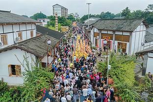 港媒：中国香港政府官员认为最大问题是梅西；主办方签了3年合约